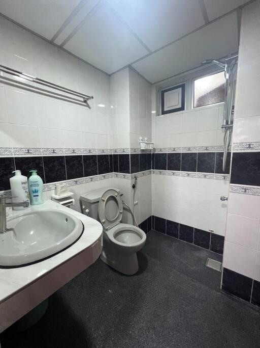 Glory Beach Aparment 2 Bedroom Port Dickson Exterior foto
